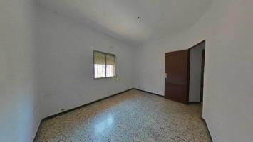 Chalet en venta en Sevilla, CALLE SINCERIDAD photo 0