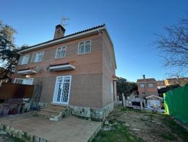 Bungalow en venta en Pioz, Urb. El Bosque de Henares photo 0