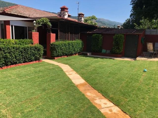 Casa con terreno en venta en Casas del Castañar, CASAS DEL CASTA?AR photo 0