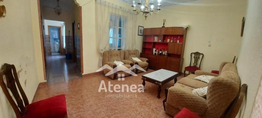 Casa en venta en La Roda, Centro photo 0