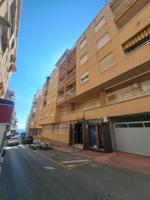 Apartamento en venta en Torrevieja, Playa del cura photo 0