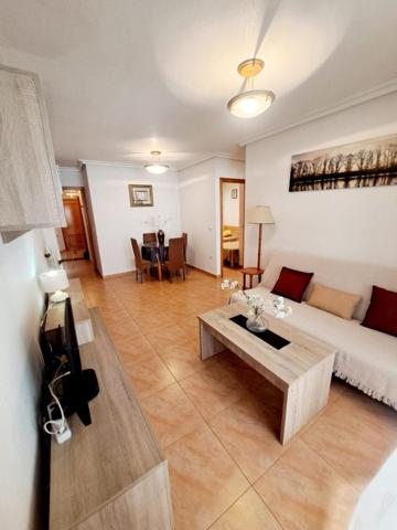Apartamento en venta en Torrevieja, Playa del cura photo 0