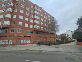 Local comercial en venta en Villarreal, Cariñena photo 0