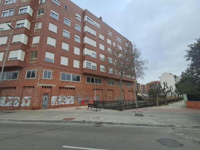 Local comercial en venta en Villarreal, Cariñena photo 0