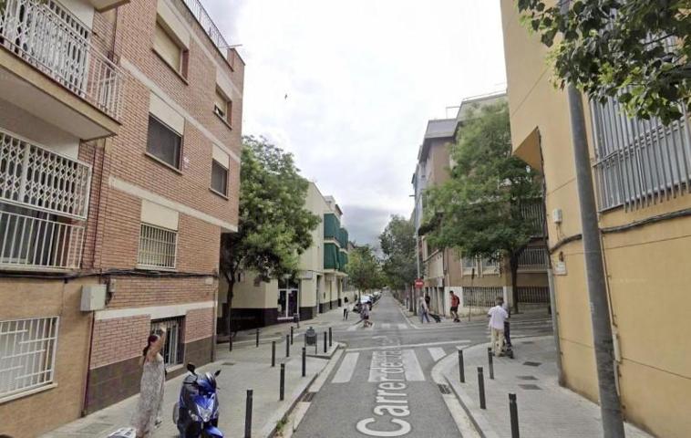 Piso en venta en Santa Coloma de Gramenet, Santa rosa photo 0