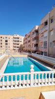 Apartamento en venta en Torrevieja, Playa de los locos photo 0