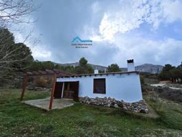 Casa con terreno en venta en Confrides, Confrides - Benimantell - Guadalest photo 0