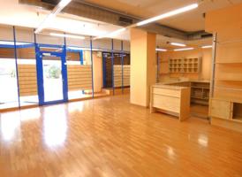 Local comercial en venta en Sant Vicenç dels Horts, Centro photo 0