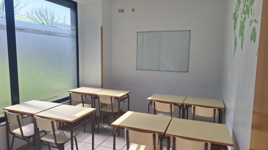 Local comercial en venta en Santander, Cazoña-Albericia-Alisal photo 0