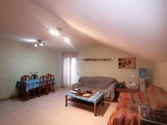 Piso en venta en Ocaña, Puerta de Murcia - Colegios photo 0