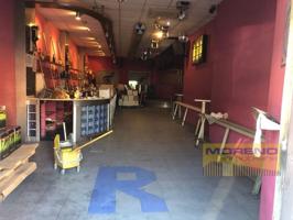 Local comercial en venta en Sarria photo 0