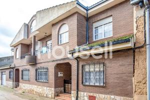 Casa en venta en San Cristóbal de Entreviñas photo 0