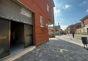 Local comercial en venta en Barberà del Vallès, Eixample can llobet photo 0