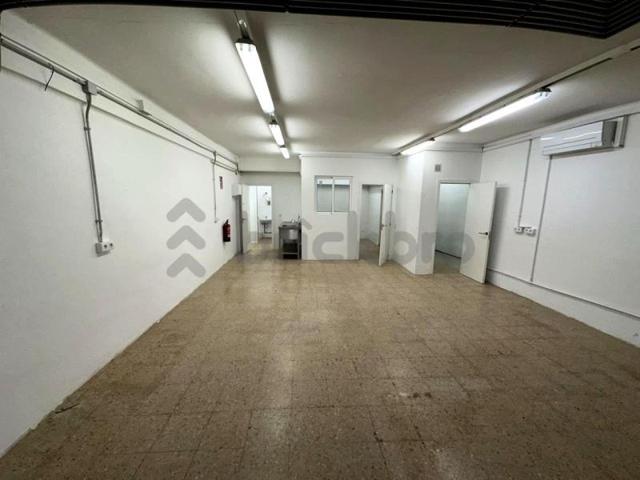 Local comercial en venta en Barcelona, Carrer de Vinyals, 08041 photo 0