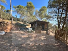 Terreno en venta en La Bisbal d'Empordà photo 0