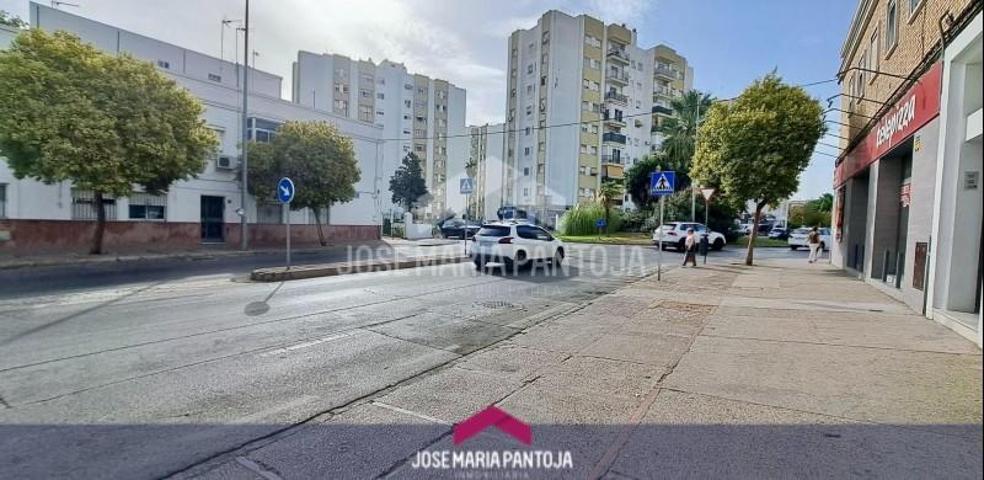 Piso en venta en Jerez de la Frontera, Zona Universidad photo 0