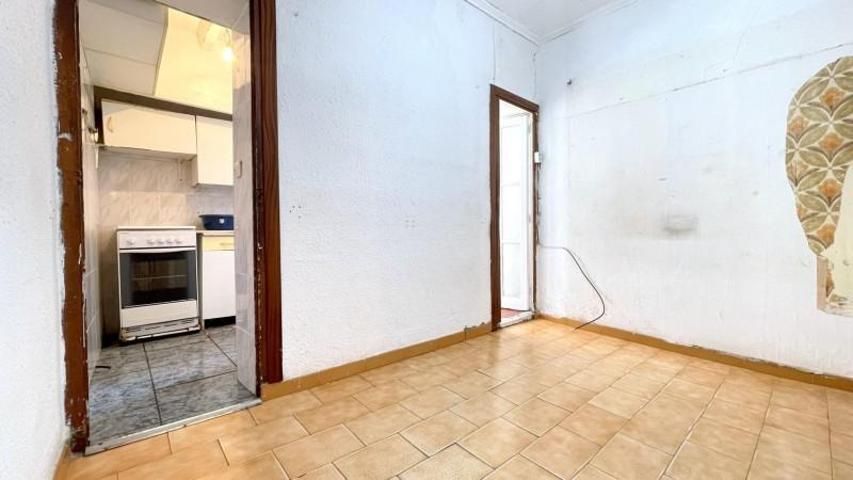 Piso en venta en Barcelona, Can Baro photo 0