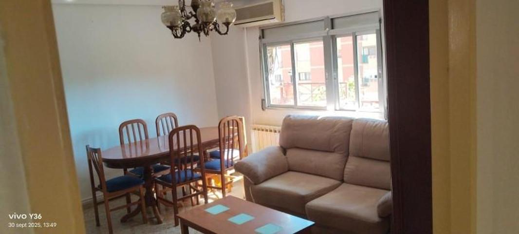 Piso en venta en Zaragoza, Avda de Cataluña photo 0