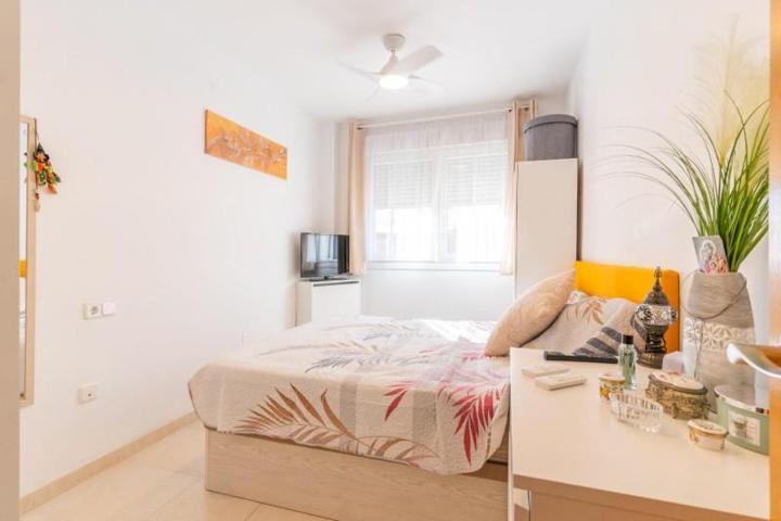 Piso en venta en Roquetas de Mar, La Romanilla photo 0