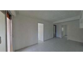 Piso en venta en Sant Vicenç dels Horts photo 0