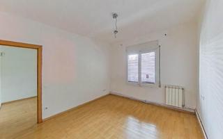 Piso en venta en Barcelona, Bon Pastor photo 0