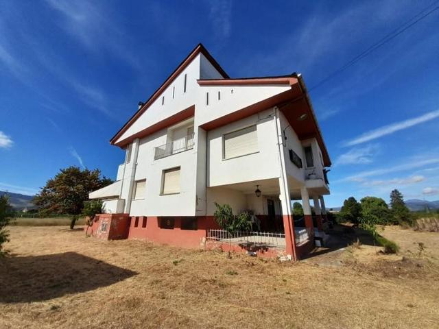Casa con terreno en venta en Ponferrada, Dehesas photo 0
