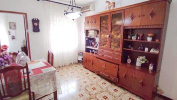 Piso en venta en L'Hospitalet de Llobregat, Pubilla cases photo 0