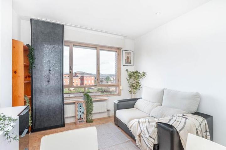 Piso en venta en Oviedo, Vallobín photo 0