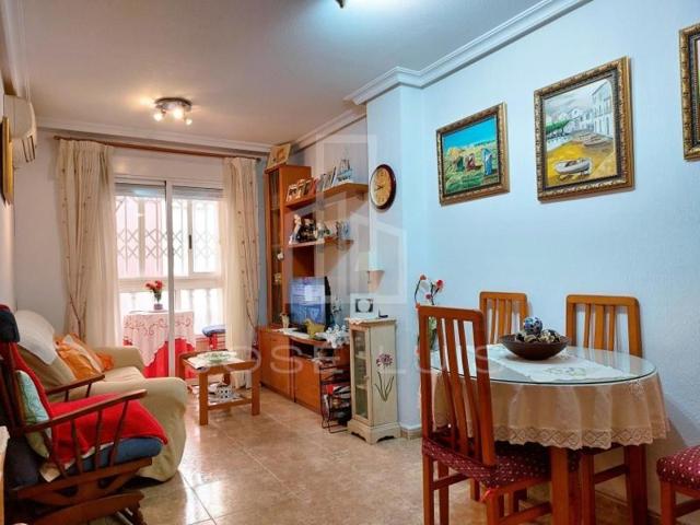 Apartamento en venta en Torrevieja, Centro photo 0