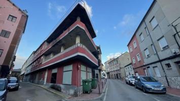 Chalet en venta en Cacabelos, Calle Villafranca esquina calle Ángel …, 24540 photo 0