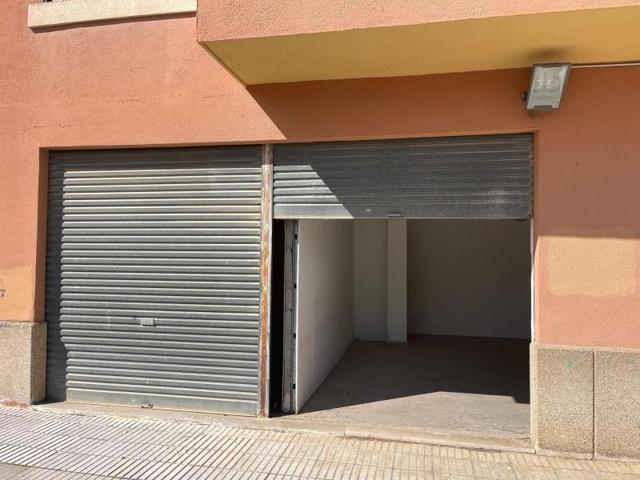 Local comercial en venta en Valls, La fraternal photo 0