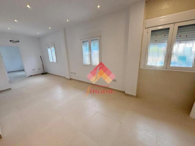 Apartamento en venta en Ronda, Avenida Málaga photo 0