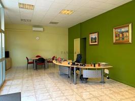 Local comercial en venta en Tortosa photo 0