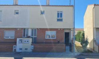 Adosada en venta en Villaralbo, Castilla y leon photo 0