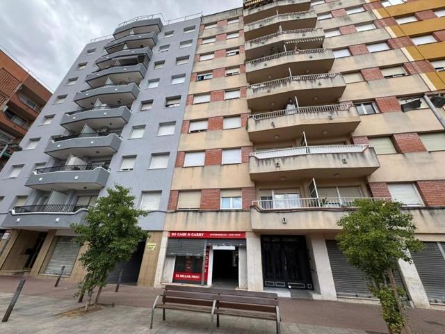 Local comercial en venta en Mollet del Vallès, Estació de França - Estació del Nord photo 0