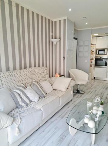 Piso en venta en Torrent, Parc central photo 0