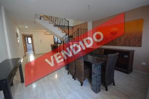Adosada en venta en Cerdà, Cerda photo 0