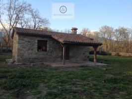Chalet en venta en Candeleda photo 0