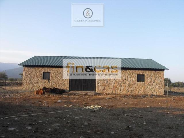 Chalet en venta en Candeleda photo 0