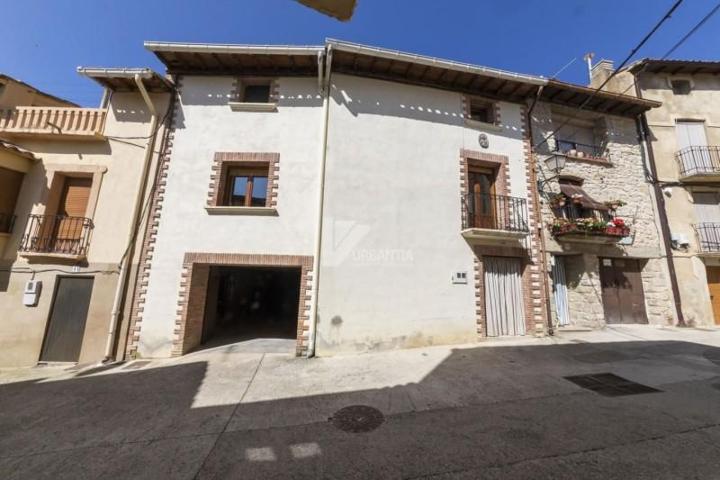 Adosada en venta en Miranda de Arga, Calle Virgen del Castillo, 31253 photo 0