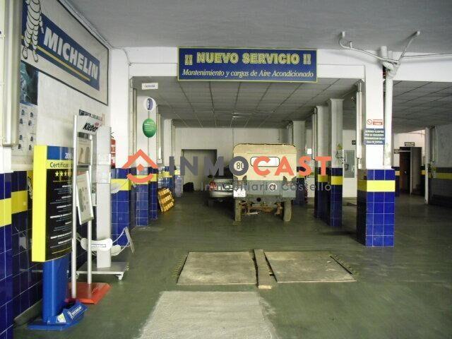 Local comercial en venta en L'Olleria, Instituto photo 0