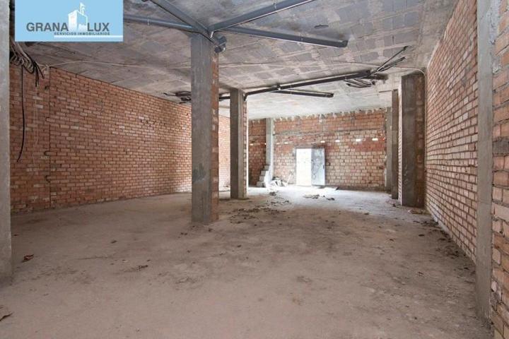 Local comercial en venta en Armilla, Tres Cruces photo 0