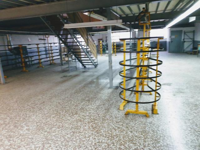 Nave industrial en venta en Elda, Torreta photo 0
