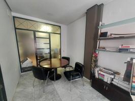 Local comercial en venta en Dos Hermanas, Real Utrera photo 0