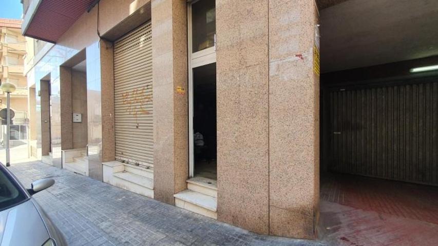 Local comercial en venta en Cerdanyola del Vallès, Fontetes photo 0