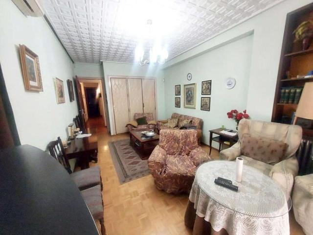 Apartamento en venta en Valdepeñas, Centro photo 0