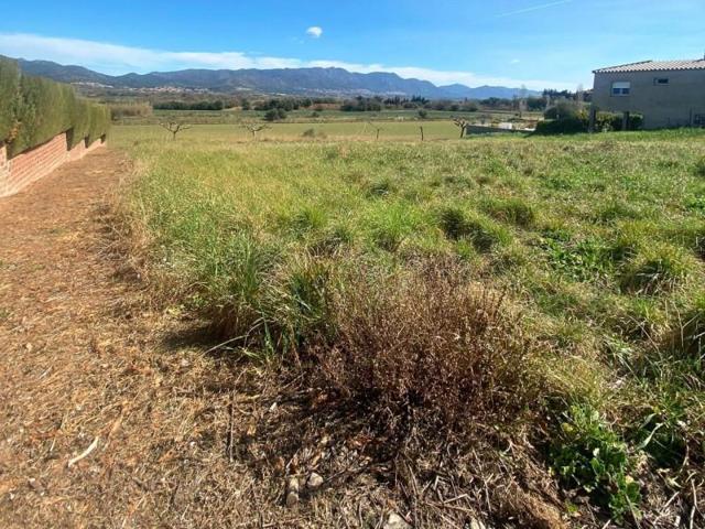Terreno en venta en Pedret i Marzà, Pedret i Marzà photo 0