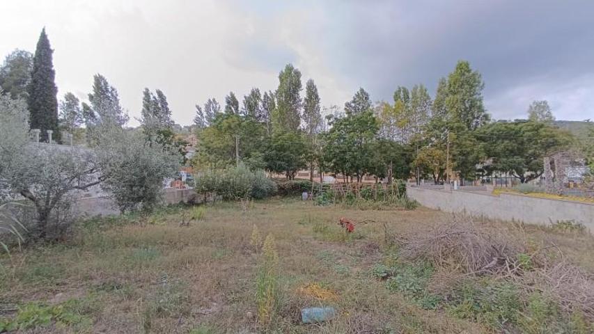 Terreno en venta en Canyelles, California photo 0