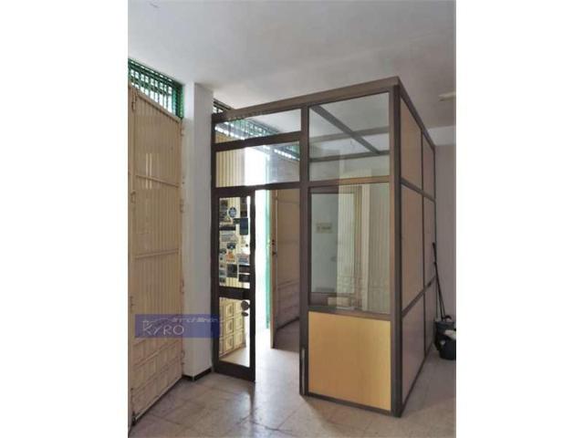 Local comercial en venta en Arrecife photo 0