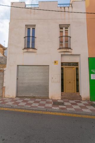 Casa en venta en Pinos Puente, Pinos Puente photo 0